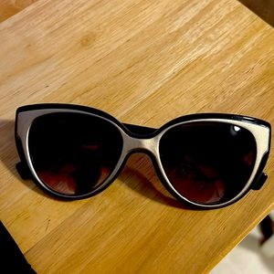 Joy&Iman reader sunglasses.